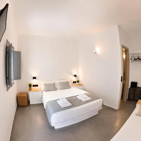 Nest&rest 3* Perissa (Santorini)